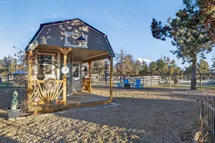 3940 NE Zamia Ave, Redmond, OR 97756 - Photo 9