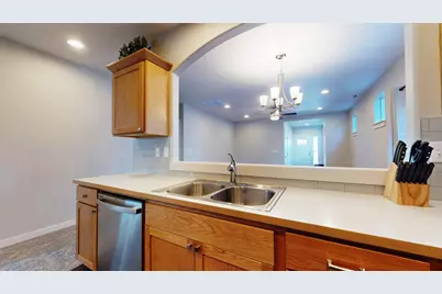 2474 NW Kingwood Avenue, Redmond, OR 97756 - Photo 9