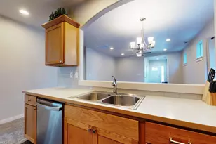 2474 NW Kingwood Ave, Redmond, OR 97756 - Photo 9