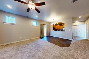 2474 NW Kingwood Ave, Redmond, OR 97756 - Photo 3