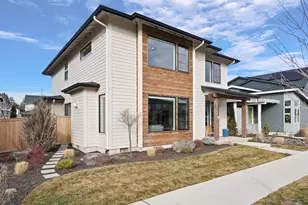 20521 SE Dorset Pl, Bend, OR 97702 - Photo 3