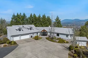 3601 Campus View Dr, Grants Pass, OR 97527 - Photo 13