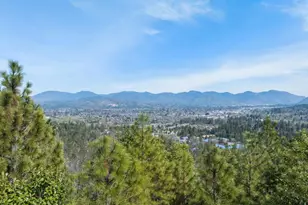 3601 Campus View Dr, Grants Pass, OR 97527 - Photo 11