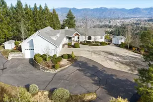 3601 Campus View Dr, Grants Pass, OR 97527 - Photo 61