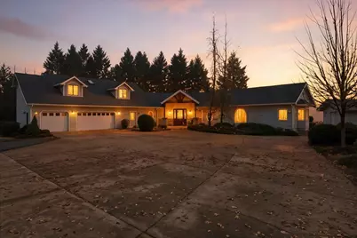 3601 Campus View Drive, Grants Pass, OR 97527 - Photo 5
