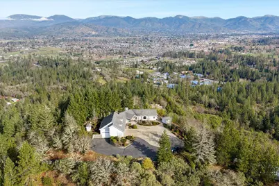 3601 Campus View Drive, Grants Pass, OR 97527 - Photo 65