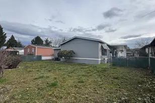 650 Hedy Jayne, Medford, OR 97501 - Photo 21