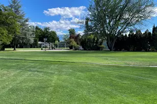 650 Hedy Jayne, Medford, OR 97501 - Photo 29