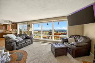 6251 Ventura Ln, Central Point, OR 97502 - Photo 9