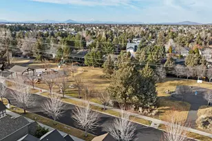 20760 NE Smoke Stack Ln, Bend, OR 97701 - Photo 33