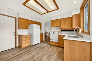 843 Plum Ridge Dr, Ashland, OR 97520 - Photo 29