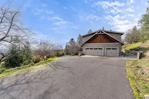 252 Frontier Ln, Grants Pass, OR 97526 - Photo 61