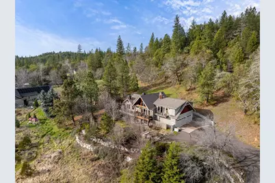 252 Frontier Lane, Grants Pass, OR 97526 - Photo 1