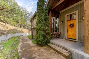 252 Frontier Ln, Grants Pass, OR 97526 - Photo 51