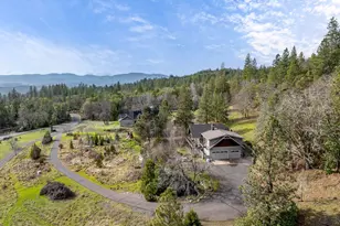 252 Frontier Ln, Grants Pass, OR 97526 - Photo 41