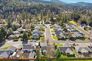 2074 SE Kayleigh Way, Grants Pass, OR 97526 - Photo 55