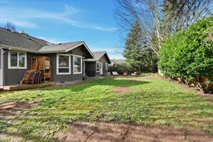 2074 SE Kayleigh Way, Grants Pass, OR 97526 - Photo 33