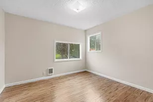 180 Long Acres Rd, Grants Pass, OR 97527 - Photo 15