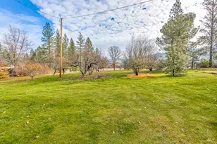 180 Long Acres Rd, Grants Pass, OR 97527 - Photo 27