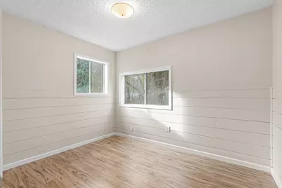 180 Long Acres Road, Grants Pass, OR 97527 - Photo 17