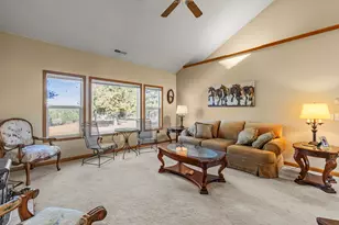 44220 Cowboy Hill Ln, Chiloquin, OR 97624 - Photo 9