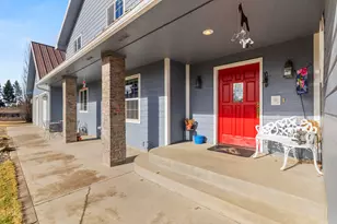 44220 Cowboy Hill Ln, Chiloquin, OR 97624 - Photo 3