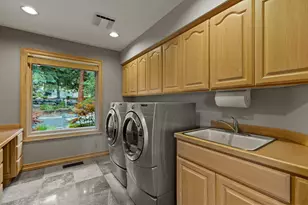 1122 NW Foxwood Pl, Bend, OR 97703 - Photo 43