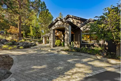 1122 NW Foxwood Place, Bend, OR 97703 - Photo 9