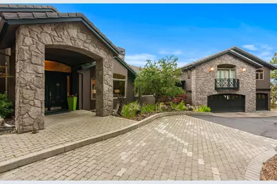 1122 NW Foxwood Place, Bend, OR 97703 - Photo 5