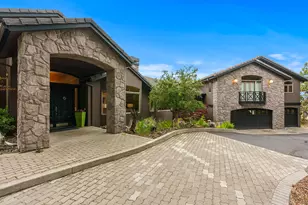 1122 NW Foxwood Pl, Bend, OR 97703 - Photo 5