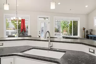 4035 Crystal Springs Dr, Medford, OR 97504 - Photo 19