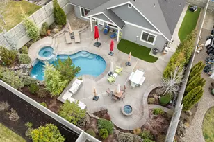 4035 Crystal Springs Dr, Medford, OR 97504 - Photo 1