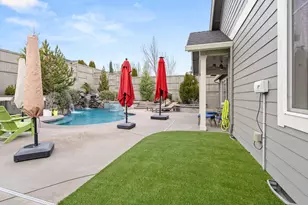 4035 Crystal Springs Dr, Medford, OR 97504 - Photo 53