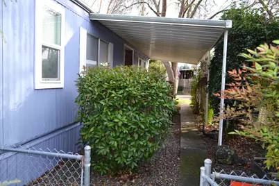 285 Lakeview Drive, Grants Pass, OR 97526 - Photo 17