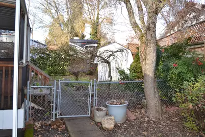 285 Lakeview Drive, Grants Pass, OR 97526 - Photo 3