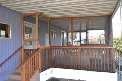 285 Lakeview Drive, Grants Pass, OR 97526 - Photo 3