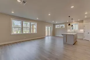 19318 SW Marshmallow Pl, Bend, OR 97702 - Photo 5