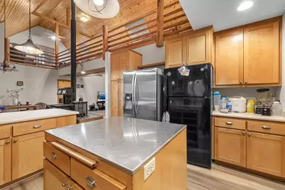 9511 Sterling Creek Road, Jacksonville, OR 97530 - Photo 11