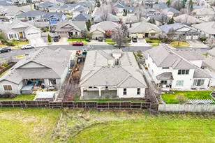 3821 Sherwood Park Dr, Medford, OR 97504 - Photo 45