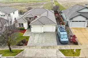 3821 Sherwood Park Dr, Medford, OR 97504 - Photo 49