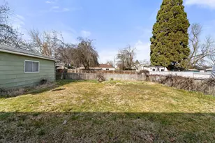 1124 Mount Pitt Ave, Medford, OR 97501 - Photo 23