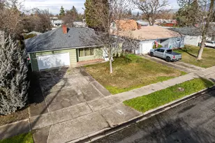 1124 Mount Pitt Ave, Medford, OR 97501 - Photo 27