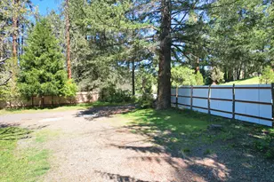 3356 Little Applegate Rd, Jacksonville, OR 97530 - Photo 9