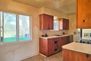 11220 Duggan Rd, Central Point, OR 97502 - Photo 9