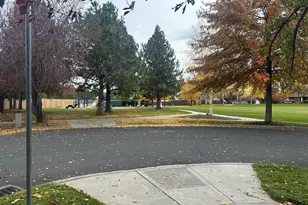 20634 Hummingbird Ln, Bend, OR 97702 - Photo 27