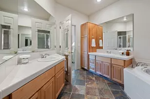 61691 Metolius Dr, Bend, OR 97702 - Photo 15