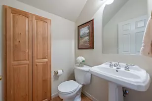 61691 Metolius Dr, Bend, OR 97702 - Photo 17