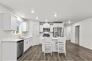 567 Black Bear Dr, Medford, OR 97501 - Photo 21