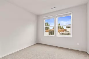 567 Black Bear Dr, Medford, OR 97501 - Photo 7