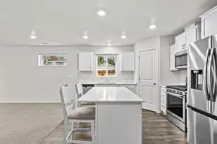 567 Black Bear Dr, Medford, OR 97501 - Photo 15